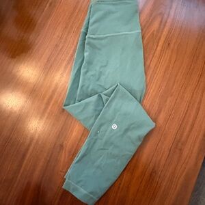 Lululemon Green Wunder Train Leggings